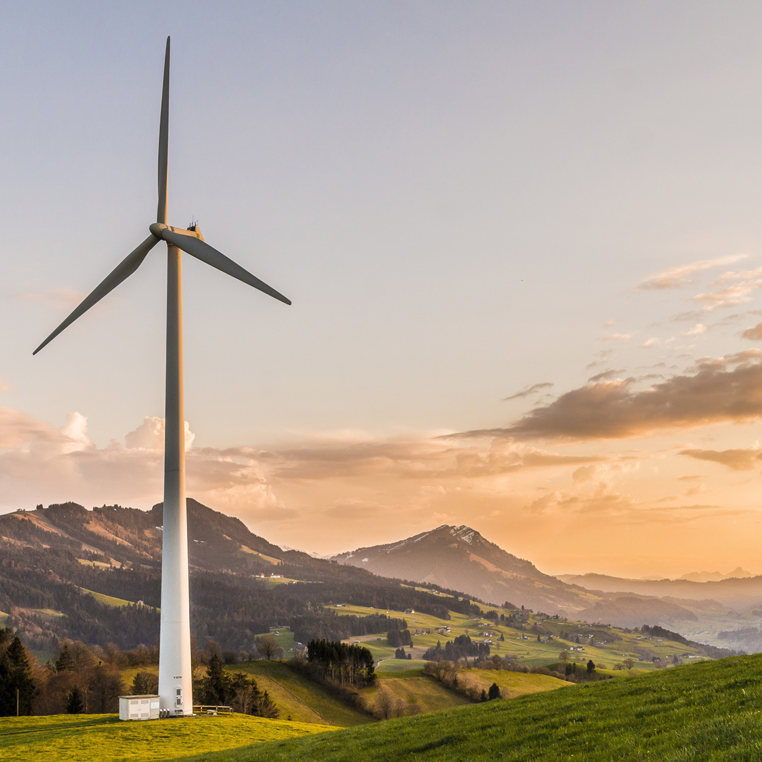Windrad auf einem Berg